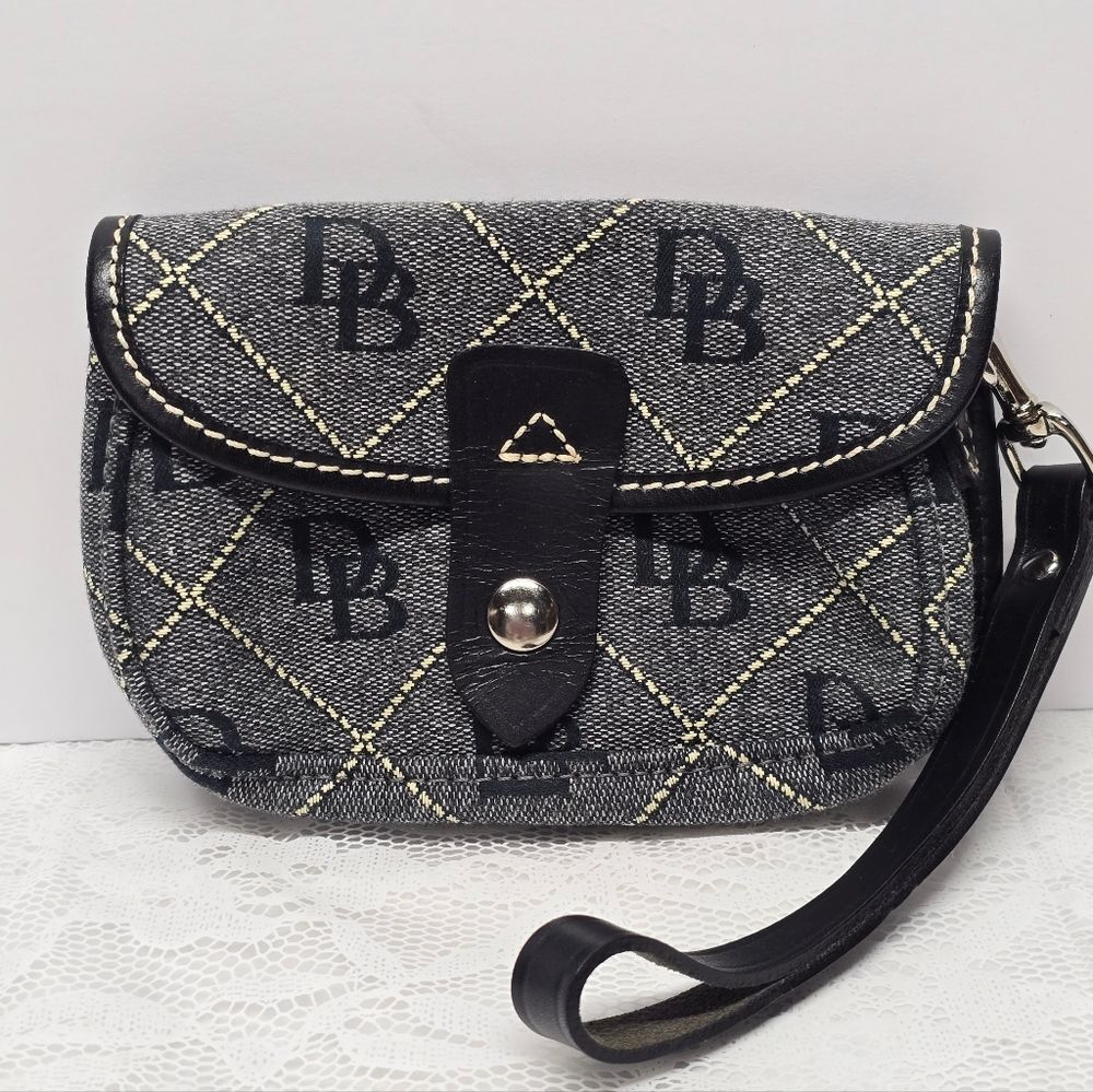 Dooney & Bourke Gray Jacquard Signature Canvas Black Leather Wristlet USA VTG